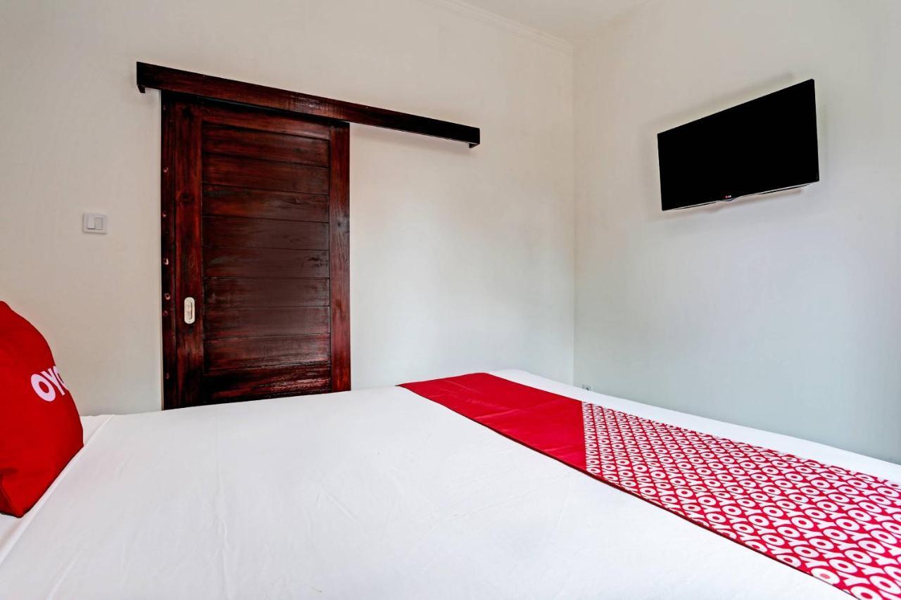 Oyo 91080 Kubu D&D Guesthouse เซมินยัค ภายนอก รูปภาพ